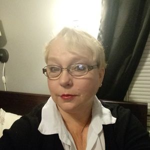 Meet your Posher, Sharmaine